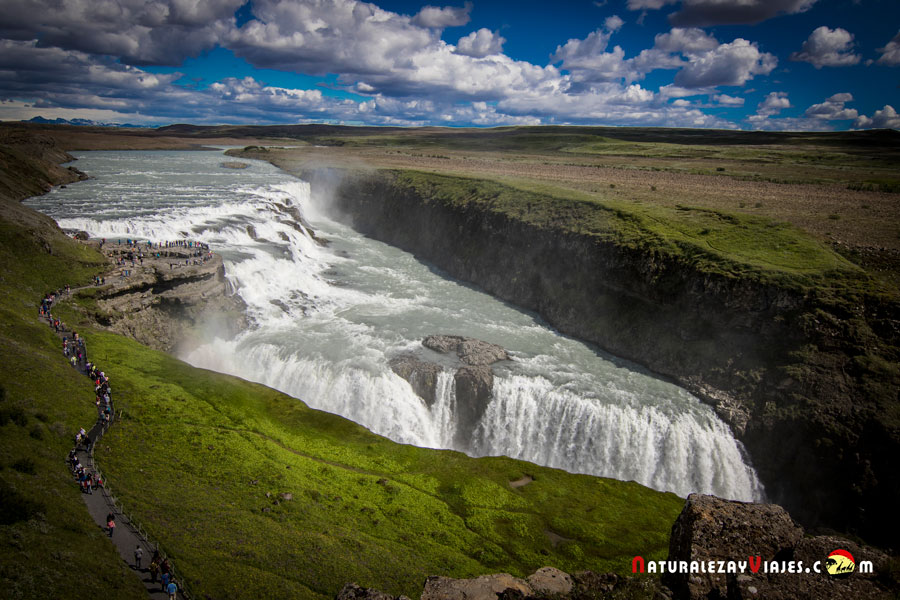 cascada Gullfoss, una de las cascadas más bonitas de Islandia