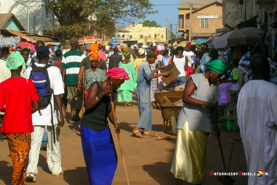 En una calle de Banjul