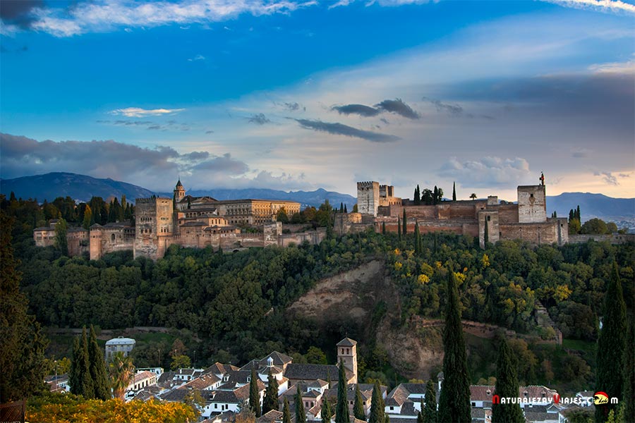 Alhambra de Granada, lugares más bonitos Andalucía