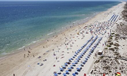 Playa del Barril, una de las playas más bonitas del Algarve (Portugal)