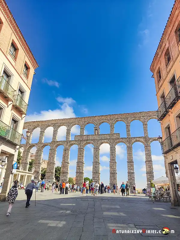 Plaza Azoguejo que ver en Segovia