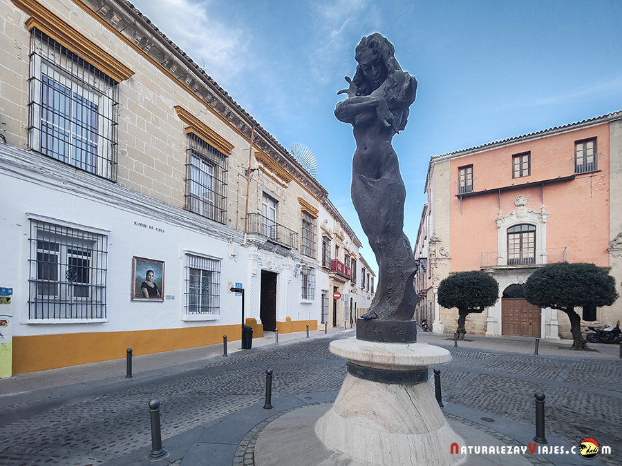 Monumento a Lola Flores en Jerez