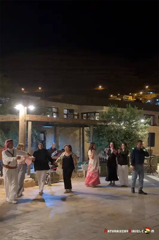 BAiles en Hayat Zaman Petra