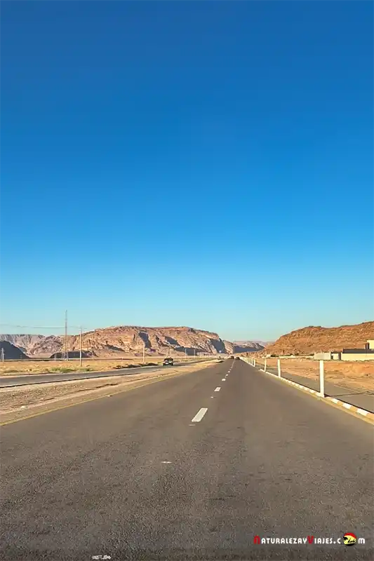 Carretera desierto Jordania