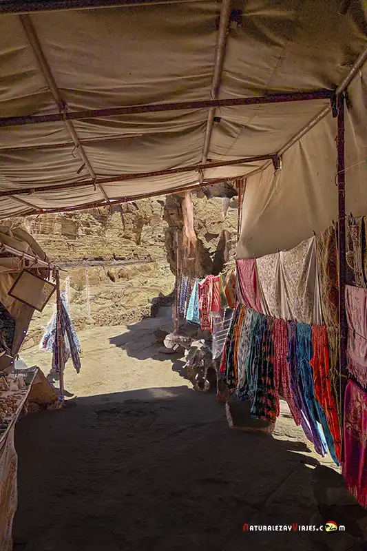 Tiendas de tela en Petra
