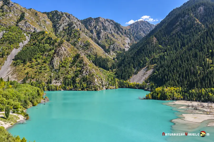 Lago Esik Almaty